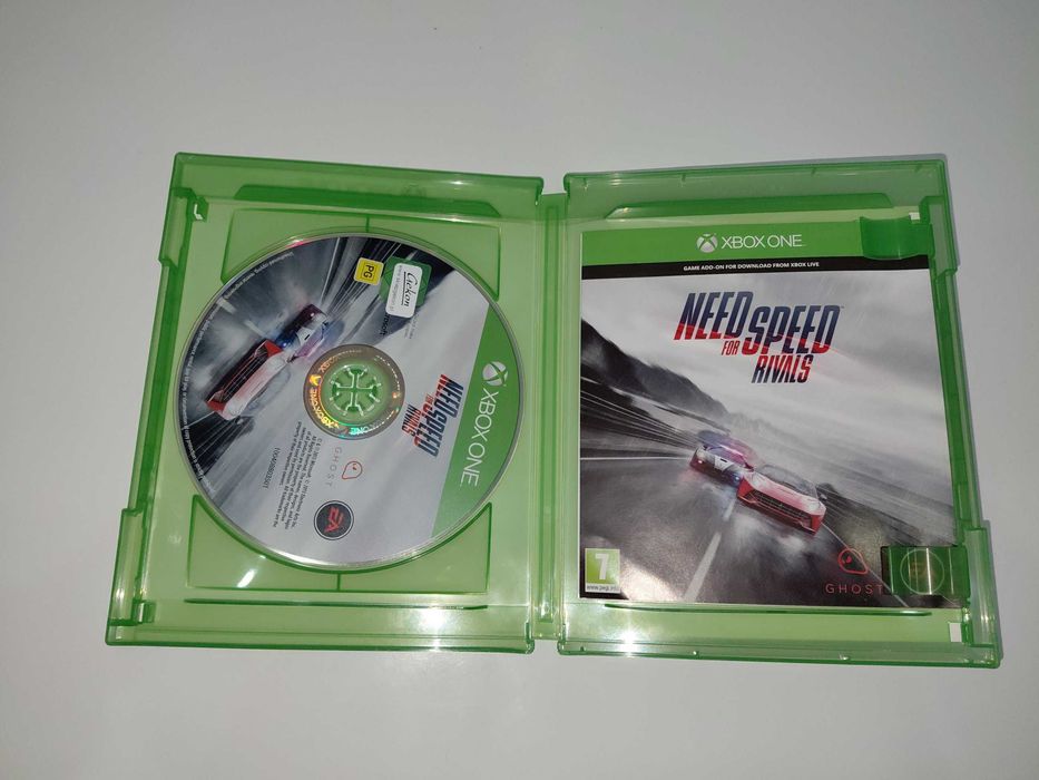 xbox one NEED FOR SPEED RIVALS REMASTER wyścigi samochodowe policjanci i złoczyńcy gra na płycie