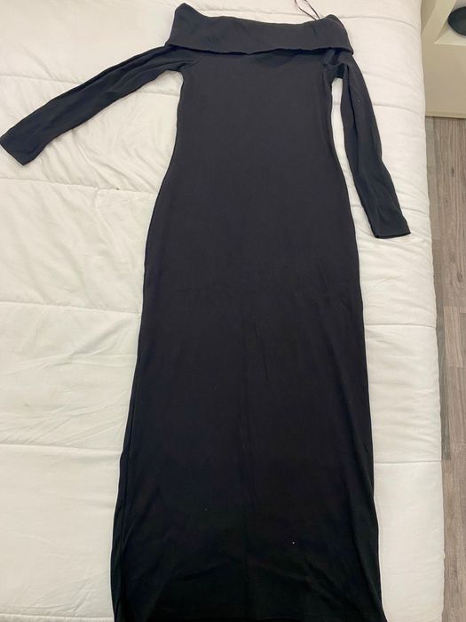 Vestido comprido sem ombros