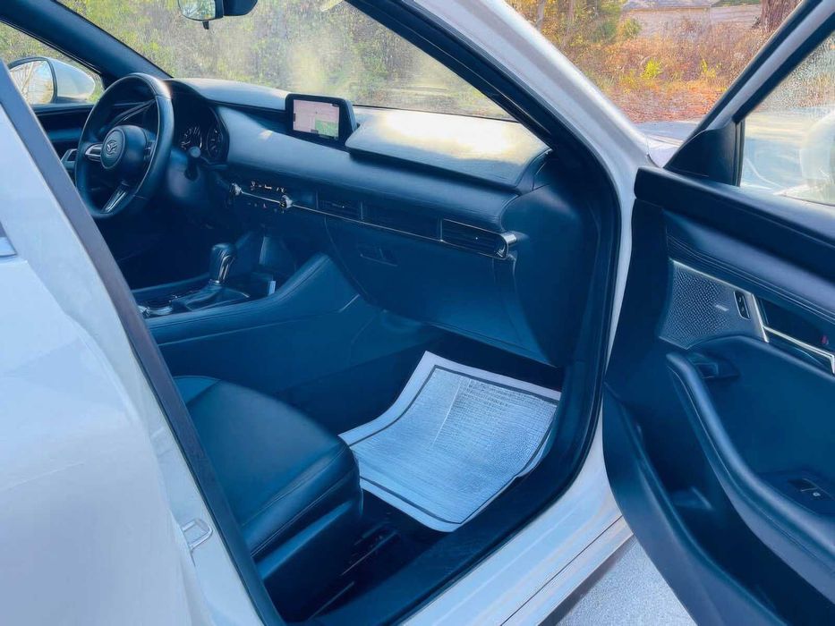 Mazda 3 Preferred      2019