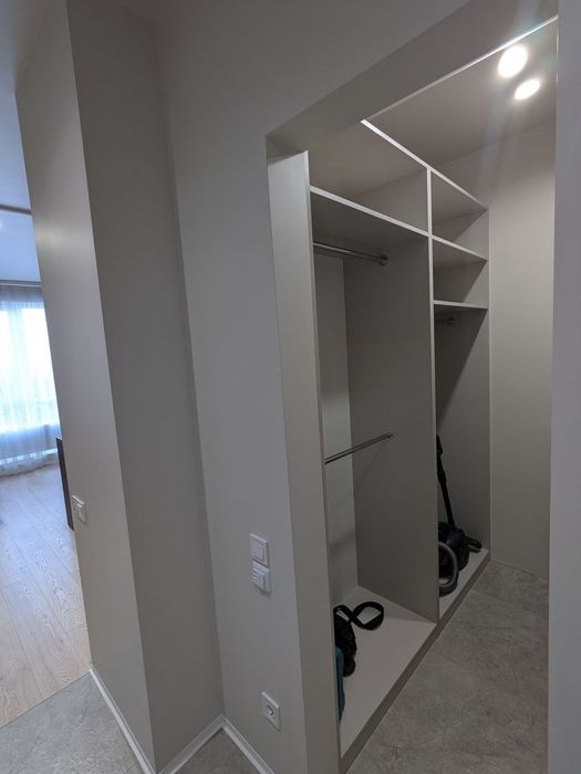 Продам 1к кв.ул. Повітрянтх Сил 56