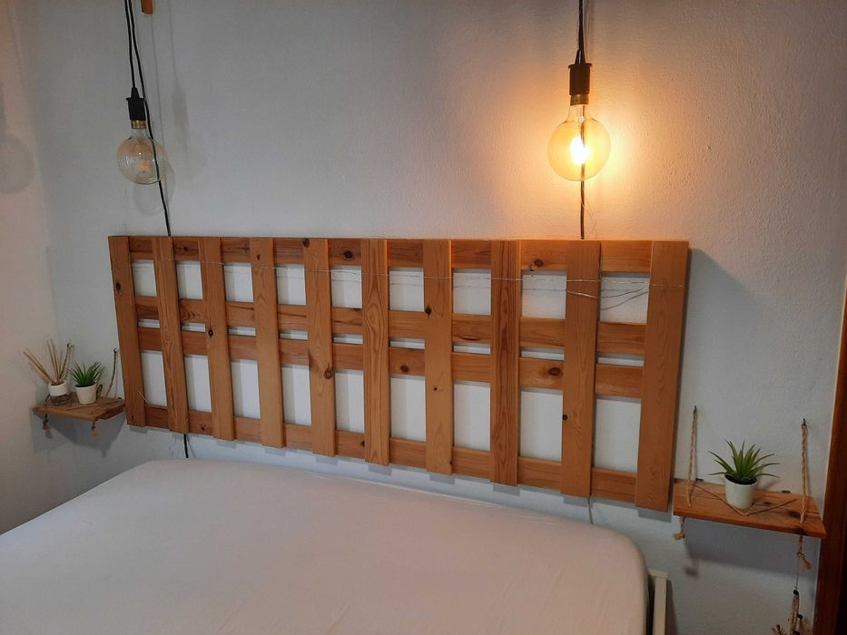 Cabeceira handmade em pinho