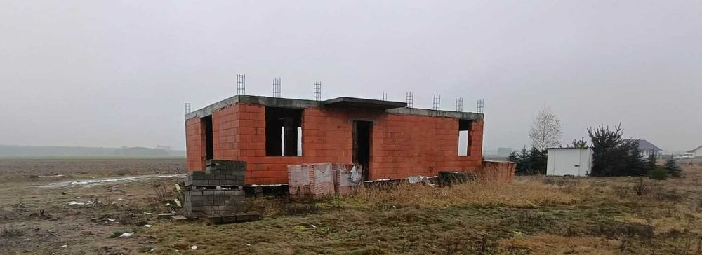 Działka z rozpoczętą budową - super lokalizacja!