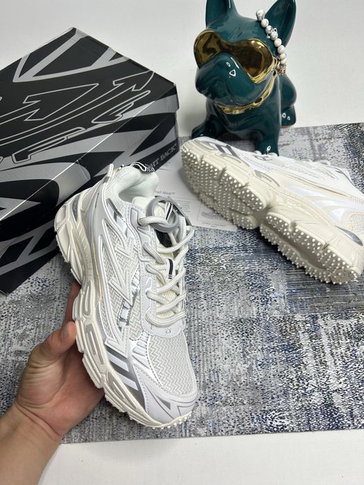 Off White “Be Right Back” Shoes