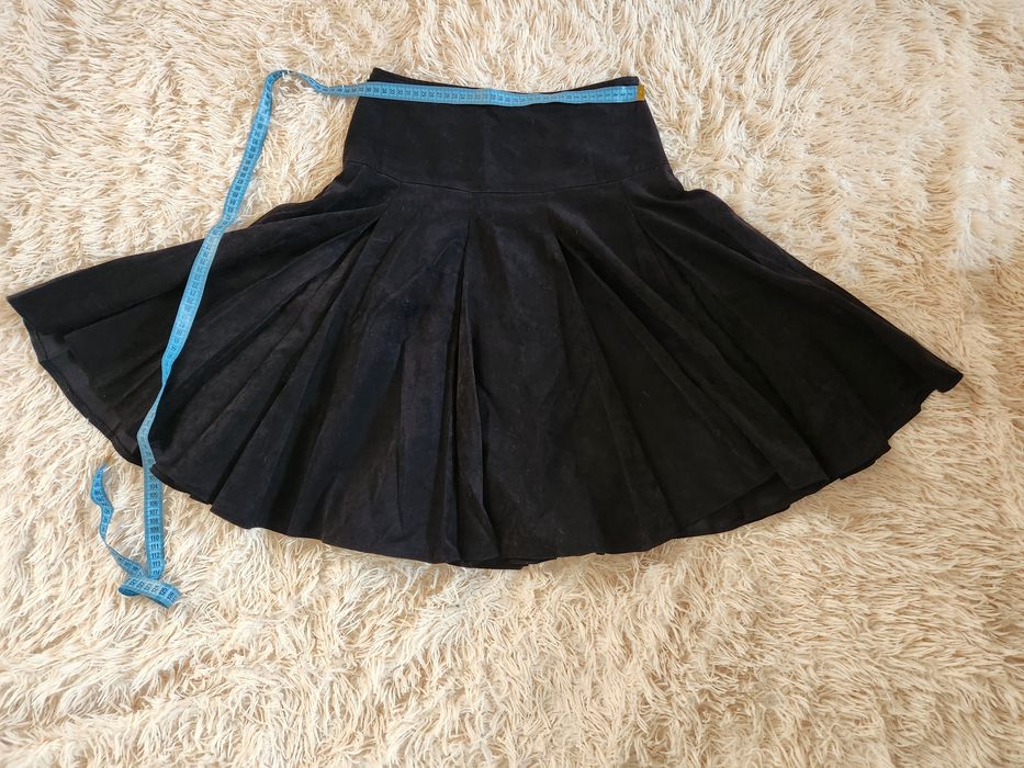 Пишна спідниця під замш