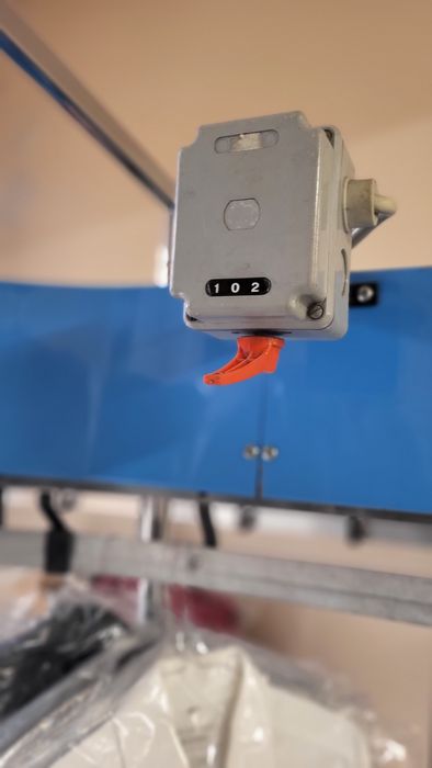 Wieszak karuzela szatnia automatyczna pralnia