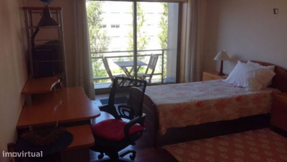 Quarto - localizado em Guimaraes
