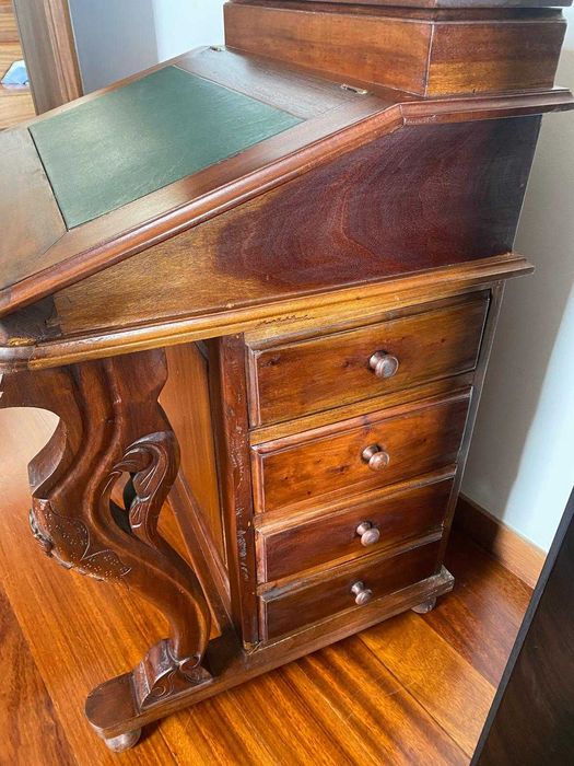 Escrivaninha Davenport