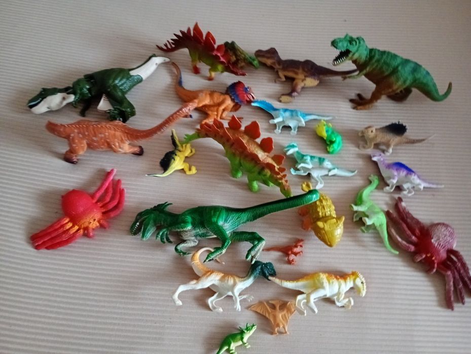 Dinozaury ,  cena za całość