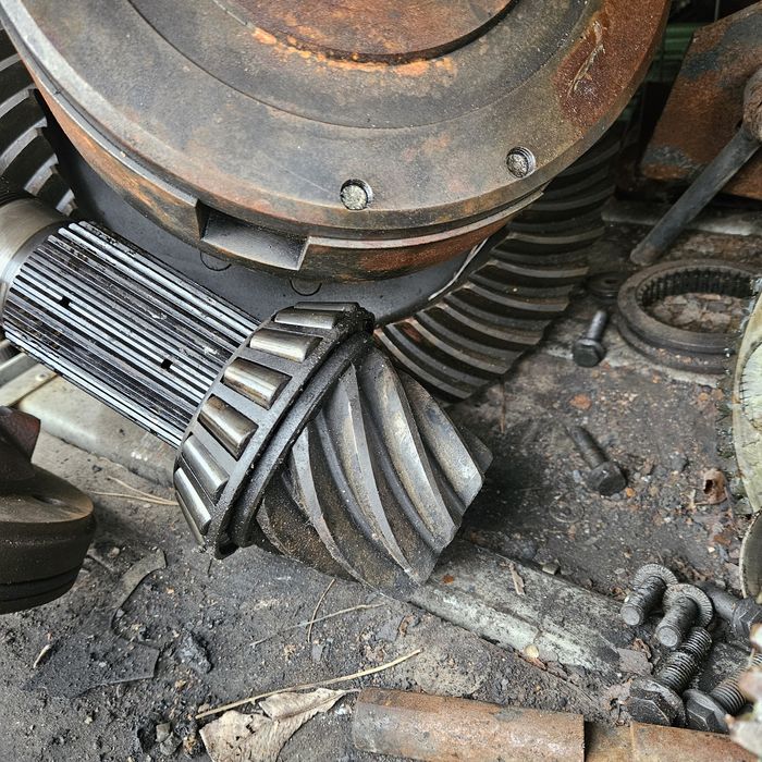 Claas Ares 816,826,836 Tyły most