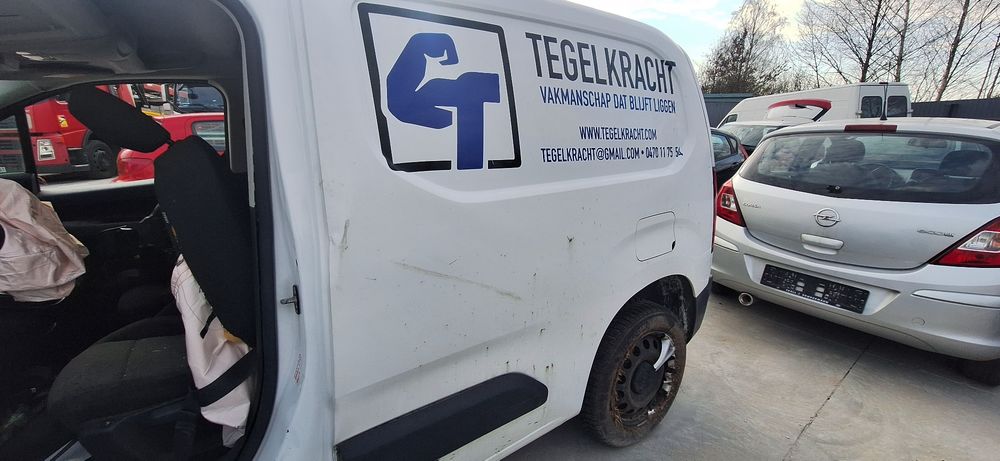 Blotnik lewy tył citroen berlingo 2018r