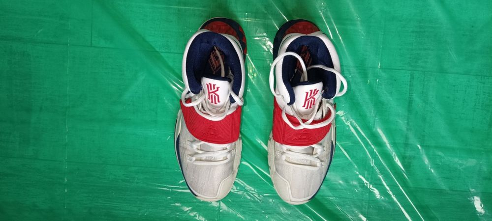 Nike Kyrie Irving VI