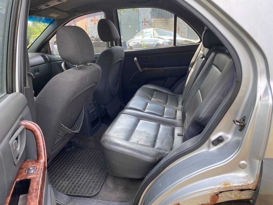 Kia Sorento 2004, 2.5 CRDi, механика, полный привод