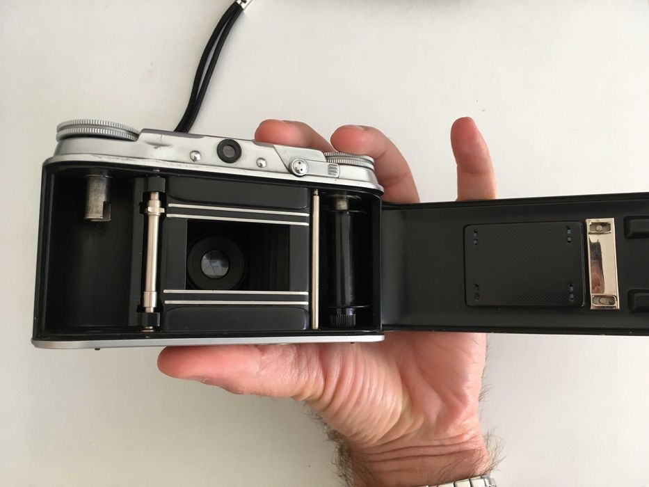 Voigtlander Vito II Color Skopar 3.5 50mm - Rollei 35 Rangefinder