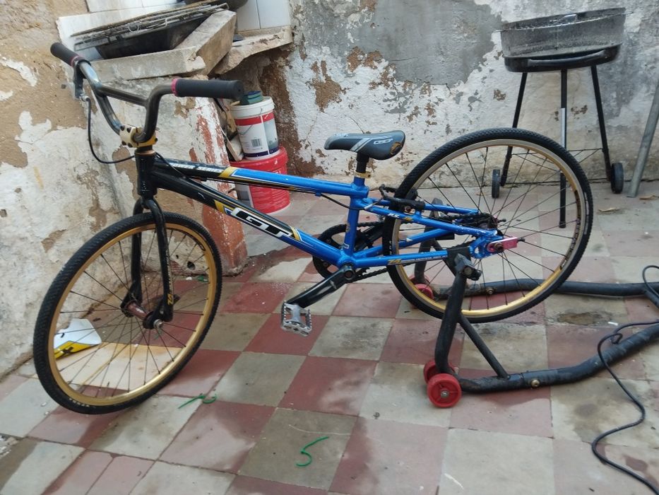 Bike de bmx gt para criança