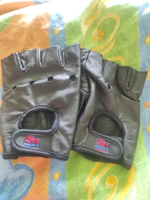 Перчатки для тренеровок