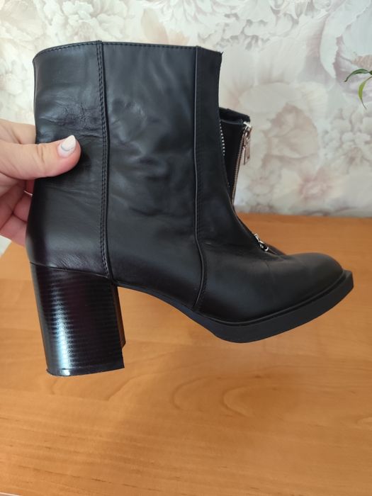 Шкіряні ботінки, розмір 40