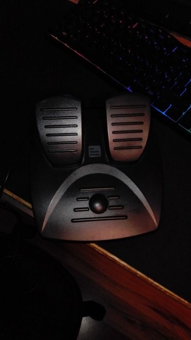 Conjunto de Volante e pedais para XBOX