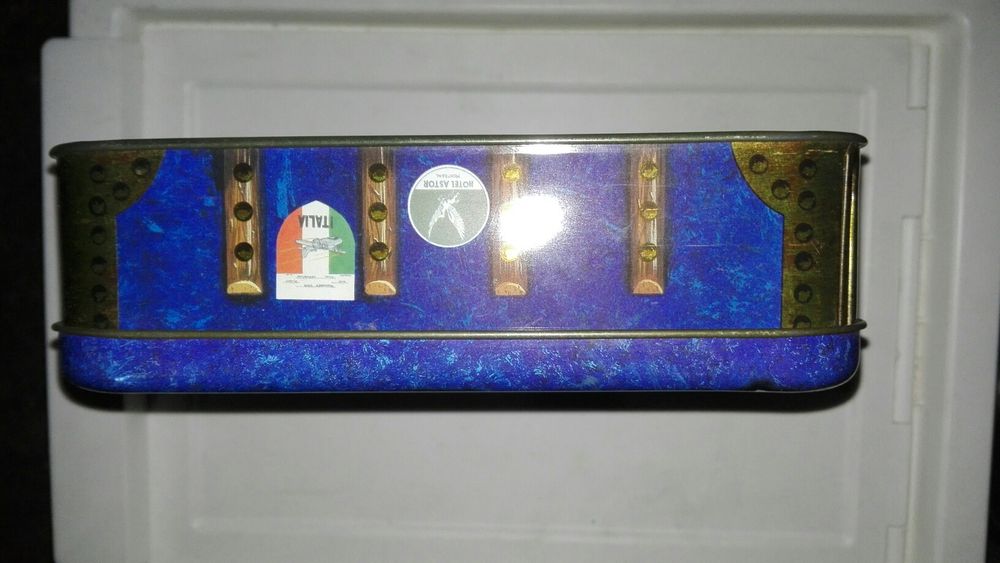 Lata antiga hotel Astor monte real