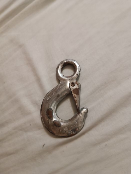 Крюк журавль железный
