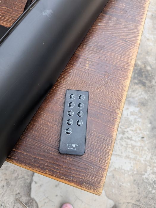 Саундбар / колонка Edifier CineSound B1