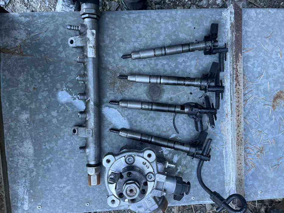 Wtyski paliwa 03l130277