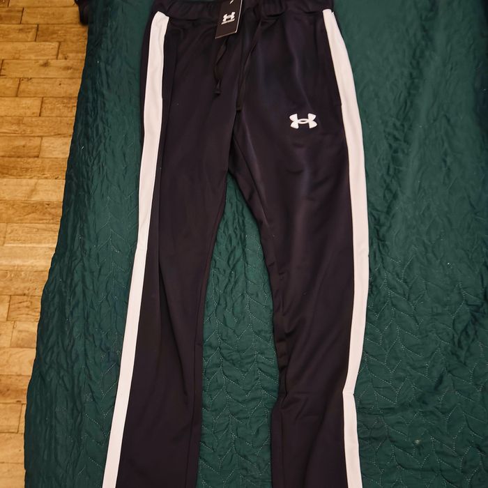 Under Armour Dres Męski UA EMEA  – Czarny – Regular Fit – NOWY