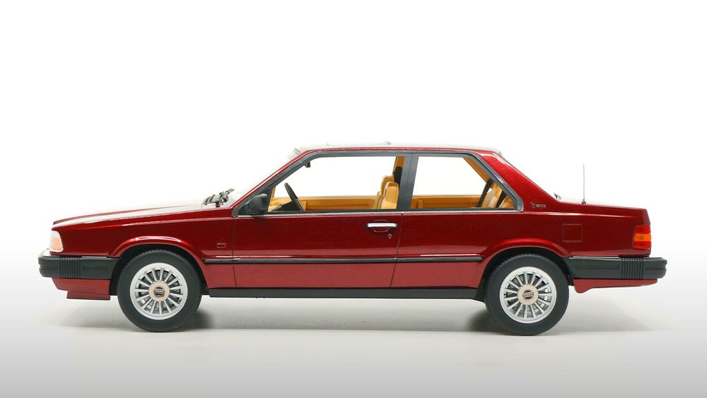 Unikat 320 sztuk Volvo 780 Bertone 1 18