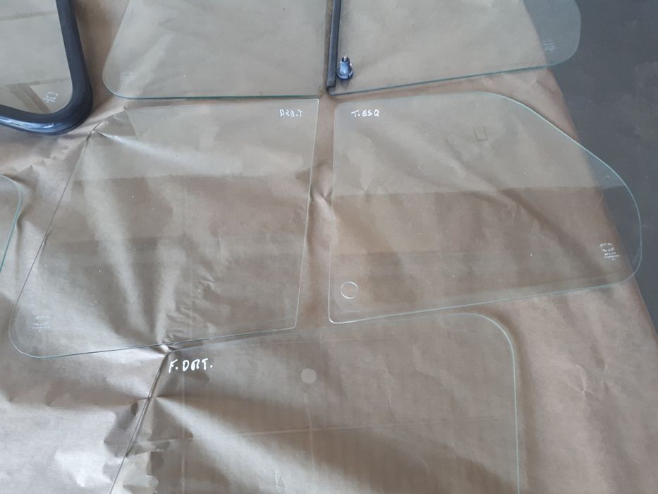 Lote de peças Citroen dyane 6 vidros das portas