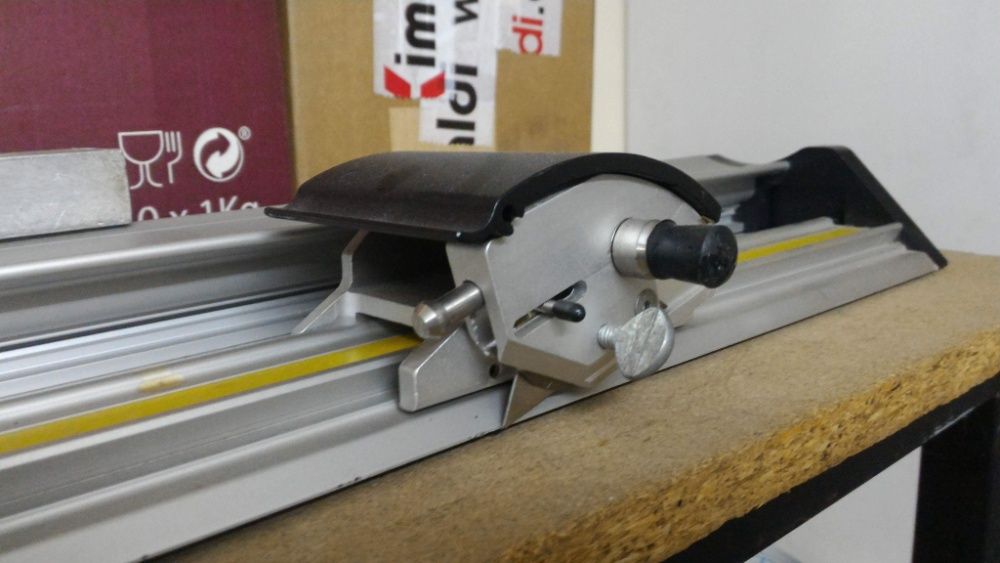 Guilhotina Horizontal 310 cms Javelin para publicidade como nova