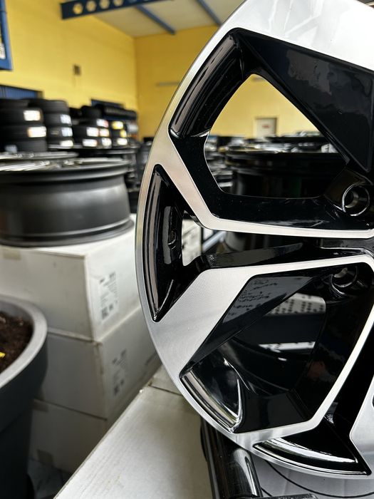 Nowe felgi aluminiowe Toyota 17 cali