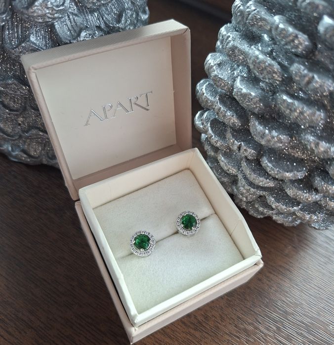 Eleganckie srebrne kolczyki ze stali chirurgicznej  APART
