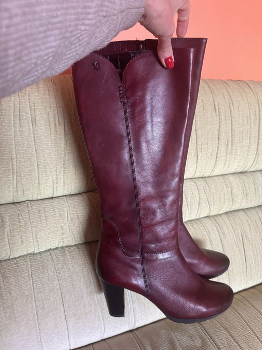 Skorzane kozaki damskie Caprice