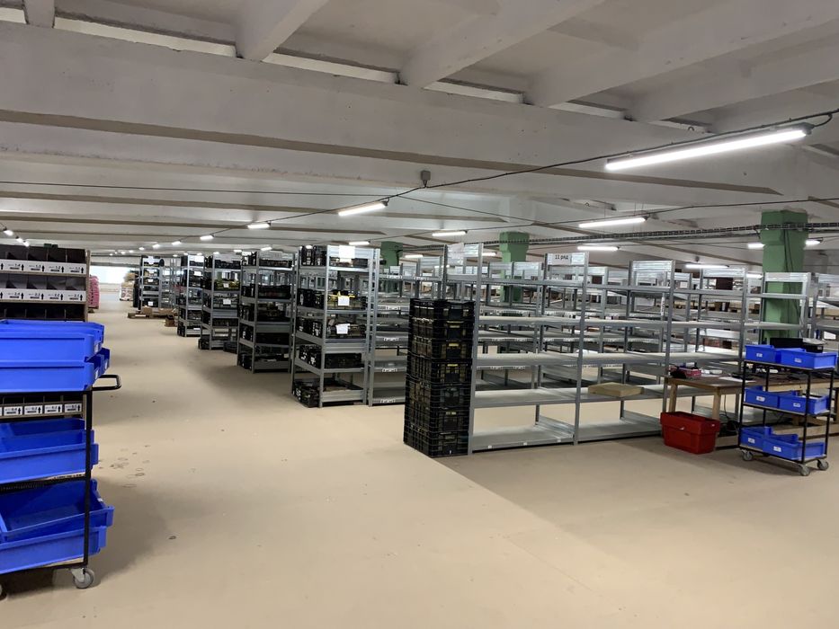 Продаж: Склад ( виробництво ) 4000м + 350м Офісів + 1,2 га територія