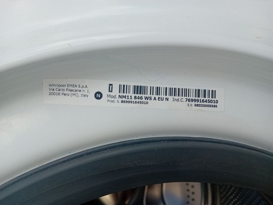 Vendo Máquina lavar Ariston NM11846WS para peças