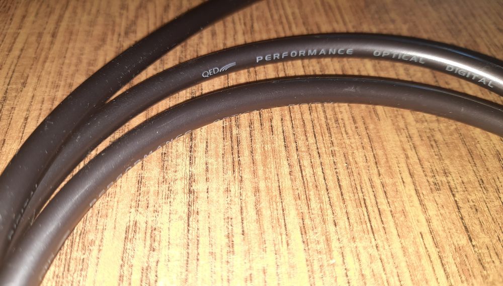 Qed Performance Optical Graphite оптичний кабель