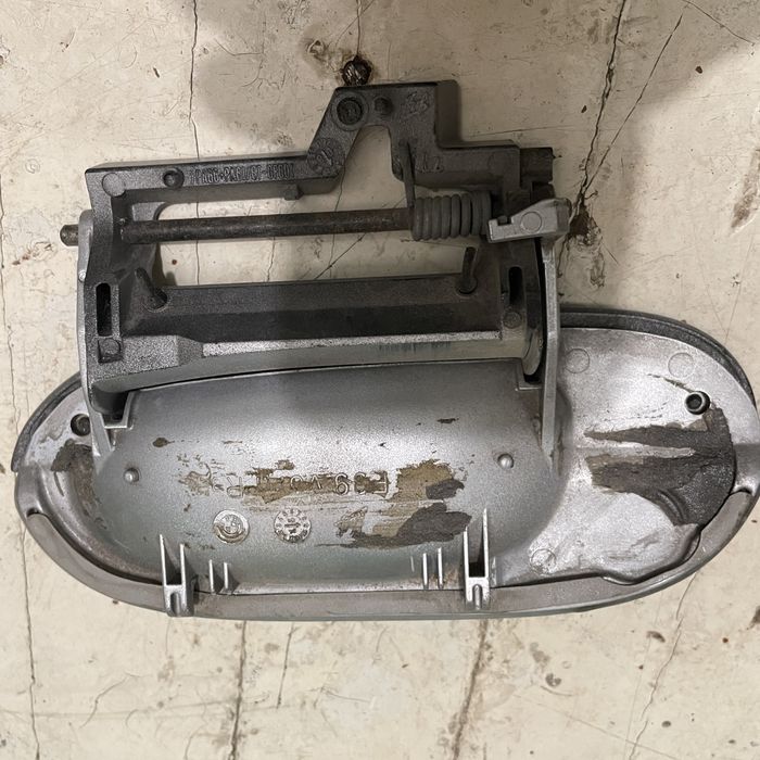 BMW E39 ручка дверей правая