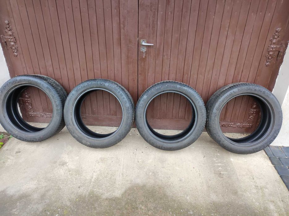 Opony Continental 235 50 R 19 V XL