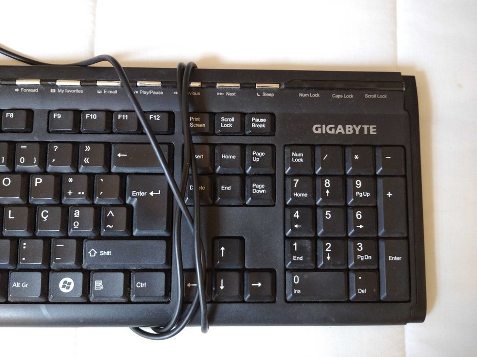 Teclado USB - Gigabyte