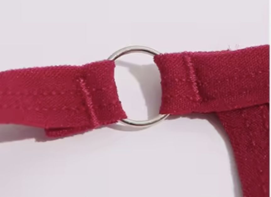 Гарні сексуальні стрінги - жінчи зручні трусики модні нові приємні