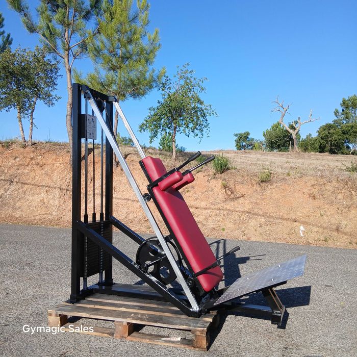 GYMAGIC- - Hack Squat TECHNOGYM