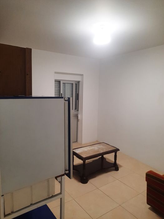 Alugo quarto em Casal de Cambra