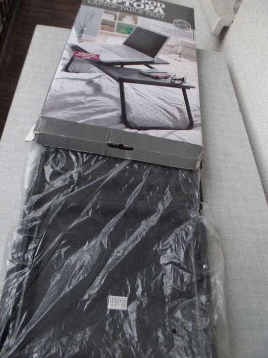Stolik pod laptopa