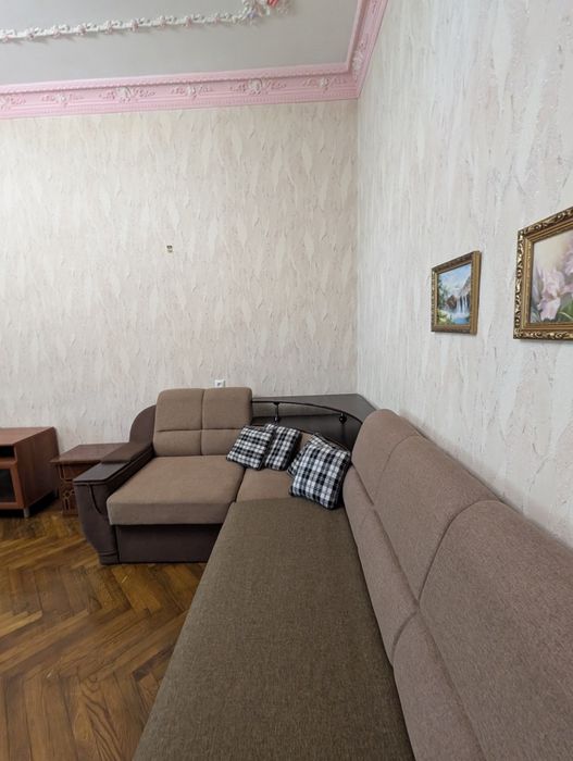 Центр Своя на 6 человек+ паркоместо во дворе