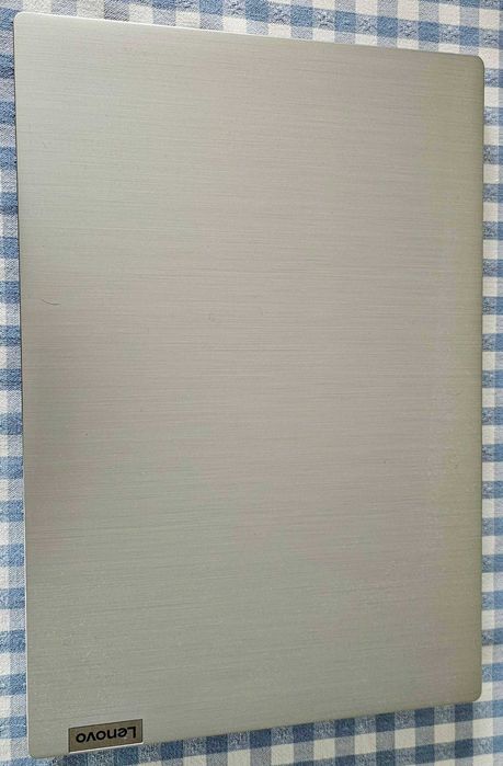 Sprzedam laptop Lenovo IdeaPad3 - uszkodzona płyta główna.