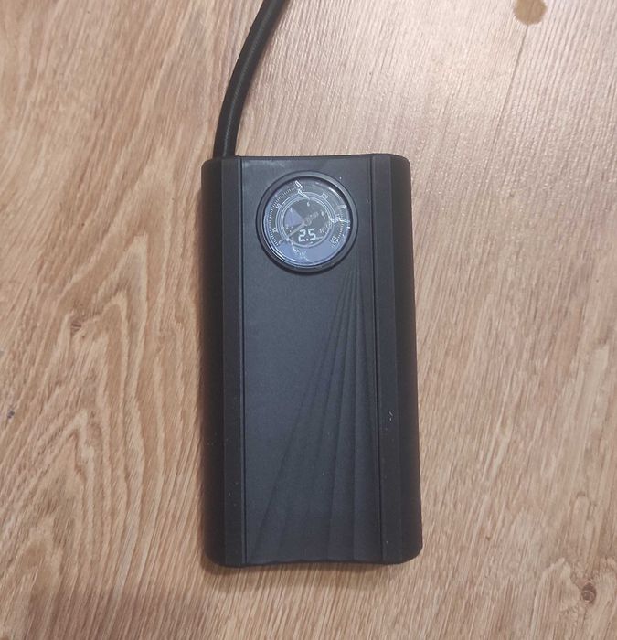 Автомобільний компресор електричний портативний