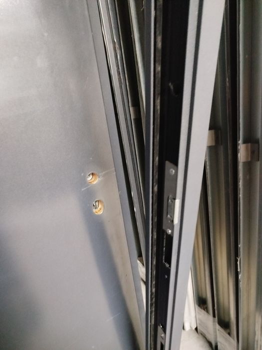 Drzwi zewnętrzne metalowe