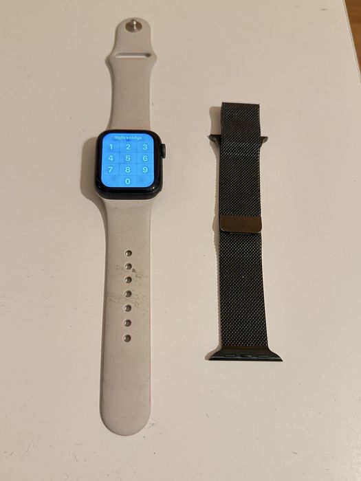 Apple Watch Series 5 - 40mm (preto)