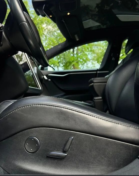 Tesla Model S 2018 VIN 5YJSA1E24JF249605 фото оголошення 19 з 22