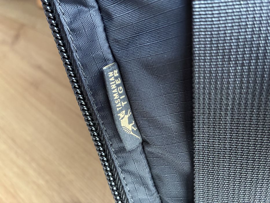 Tasmanian Tiger Shoulder Bag