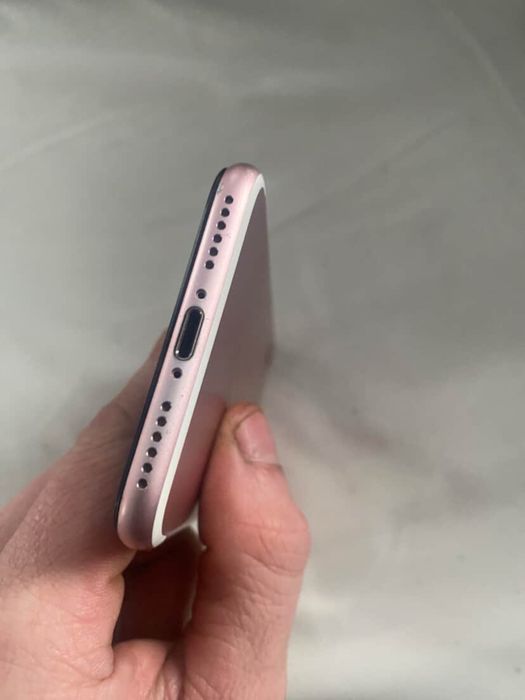 Продам айфон 7 на 128 гб